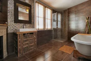 Quirky Victorian Townhouse with Sea View / Sleeps 8 / Luxury bedding - Image 5