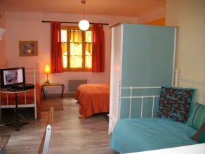 small house full of charm - Image 5