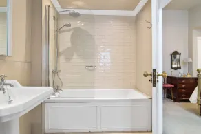 5 STAR HISTORIC  REFURBISHED OLD RECTORY - Image 5