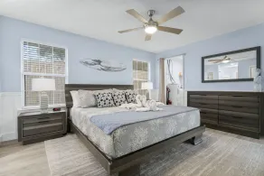 Summer Special! Walk to Beach - Large Private Yard - Fire Pit - Dog Friendly - Image 5