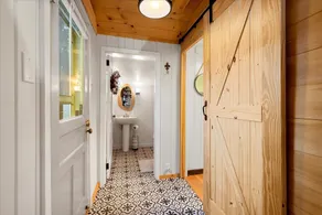 The quintessential lakeside cabin. Tradition meets today. Family, friends, pets! - Image 2