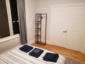 Bright and cozy newly renovated space - 2 bedroom with an extra futon bed - Image 5