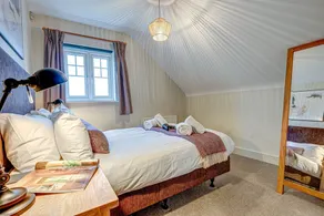 The Spencer Suite in Oxford - Image 3