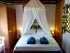 Junior Suite, garden side, 1 bedroom, kitchen, bathroom, lagoon - Image 4
