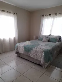Relax in the hills of St. Ann - 20 minutes from the beach! - Image 3