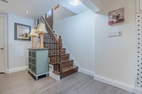 Two Bedroom Lower Unit With 500 Mbps WiFi, Parking & Self-check in - Image 3