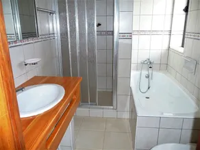 Apartment N°2 4 -beds in small family residence - Image 4