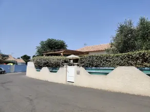 Pretty single storey villa with private and secure swimming pool 10 km from the beaches - Image 3