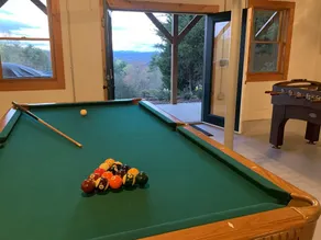 Mountain Views / Golf / Hot Tub / Cozy Cabin! - Image 4