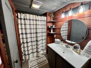 Hideaway Cabin - Image 5