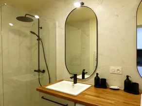 Gîte rénové à Charroux avec piscine et terrasse privative - Image 2