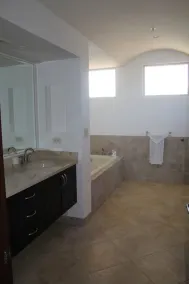 Beautiful Penthouse Condo with stunning views that occupies whole floor - Image 3