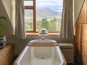 3 bedroom accommodation in Bassenthwaite Lake - Image 3