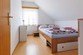 Feriehus med udsigt over floden Kolpa - Image 5