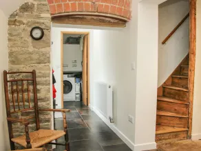 DENBIGH HALL, pet friendly, character holiday cottage in Presteigne - Image 3