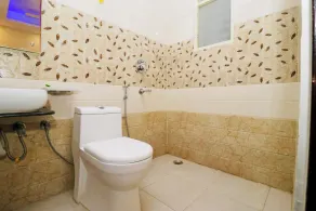 Airport Hotel Shivaka Inn - Image 5