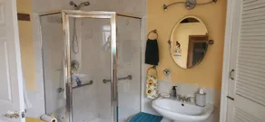 BAYSIDE BUNGALOW - Image 2