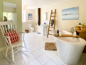 Et dejligt familiegårde beliggende i 17 hektar smukt Dorset-landskab. - Image 4