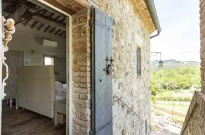 Das Podere Vignalunga ist ein 48 Hektar großes Grundstück mit 2 Hauptvillen und 2 Nebengebäuden - Image 3
