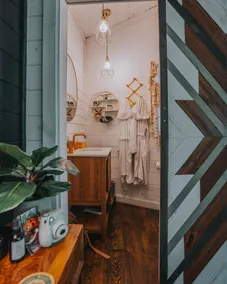 WANDERLUST TREEHOUSE REAL LIFE FAIRYTALE FOR TWO.HIDDEN DEEP IN THE WOODS - Image 2