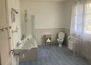Afsondret veludstyret Rummelig Country House med privat pool og lukkede Gar - Image 2