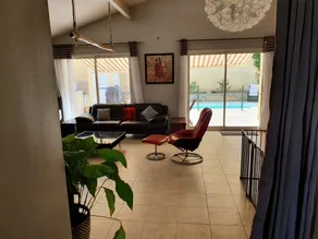 Maison Avec Piscine, Climatisation et Située à 2 pas du Centre Historique - Image 4