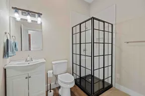 Serene Getaway Near Baylor and Magnolia Perfect for Relaxation and Exploration - Image 4