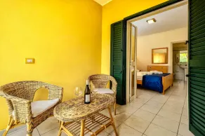 Standard Double Room - Image 5