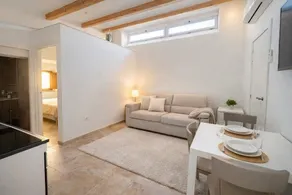 Apartamento 'Zenna - Arco Pronti' con vistas a la montaña, Wi-Fi y aire acondicionado - Image 4