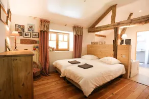 FERME BRESSANE sleeps 12 in the countryside, 5 bedrooms, 4 bathrooms - Image 4