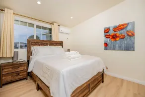Modern Luxury in San Gabriel Valley Retreat - Image 4