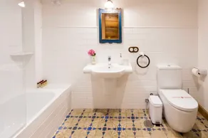 Llanes, 6 double rooms with bathroom - Image 3