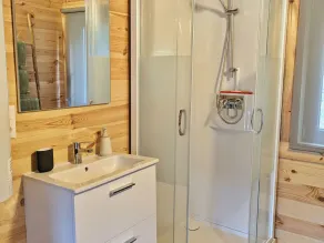Chalet confortable 4 pers, nature et activités, proche Laval - Image 4