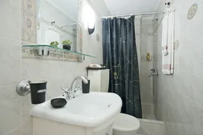 Cute & luxury suite with patio, just few steps away from beach , nearby Delphi - Image 5