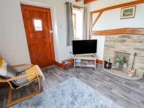 THE COTTAGE @, romantic, character holiday cottage in Gwespyr - Image 2