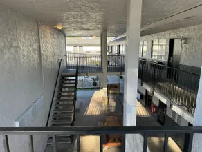 Dogwood Inn And Suites - Image 2