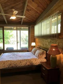Castella Country Retreat- Rustic Charm in the Heart of Yarra Valley Wine Country - Image 5