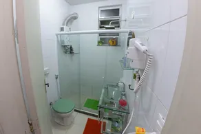 2-bedroom apartment, renovated, Laranjeiras/Largo do Machado, 100m from the metro. - Image 5