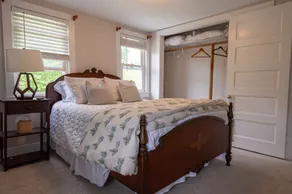 Cozy Scarborough home 2 miles from beaches - Image 5