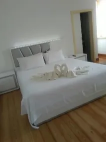 Doppelzimmer mit Super-Kingsize-Bett - Image 4