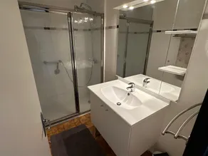 Charmant T2 à Port-Vendres, accès direct plage, parking privé - Image 3