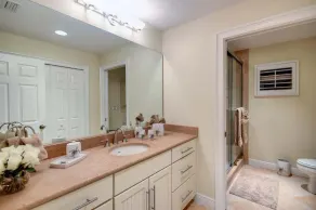 Belle maison près de Edison Estate à Fort Myers, à quelques minutes de la rivière et du golfe, piscine surdimensionnée avec 2 - Image 4