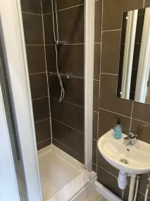 2 en-suite bedrooms Flat  in Kidlington ,oxford - Image 2