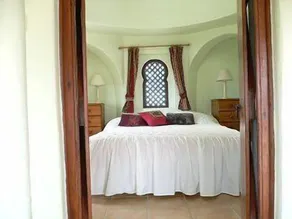 Enchanting cliff top house - Image 3