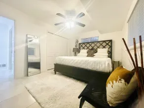 Ideal Home Rental for Large Fan Group- WALK to AT&T Stadium.  Park for free - Image 5