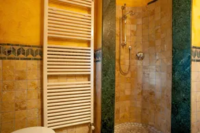 Romantisk bondehus villa i Lucca til at sove 7 gæster med privat pool og wi-fi - Image 2