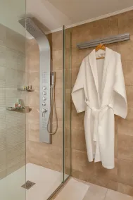 Amaen Luxury House - Image 5