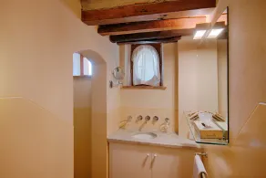 Luxury Chianti Between Grapes - Apartment for 3 People in Panzano - Image 4