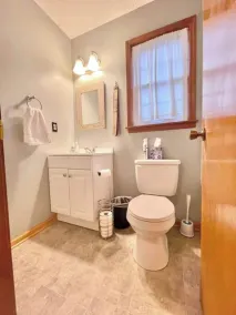 Charming home located 3 minutes from downtown Smithville, MO - Image 4
