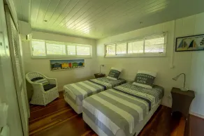 Gorgeous Lagoonfront Villa In Bora Bora Perfect spot for honeymooners & families - Image 3